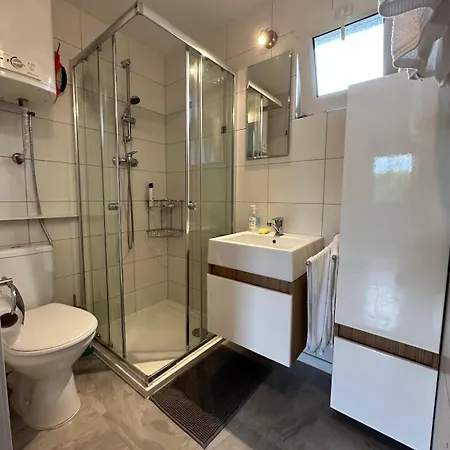 Nad Miedwiem Zacisze بيت للعطل *